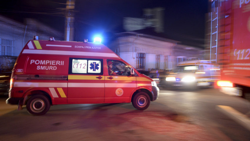 Accident cu 5 autoturisme pe DN58B la Gherteniş Accident cu 5 autoturisme pe DN58B la Gherteniş