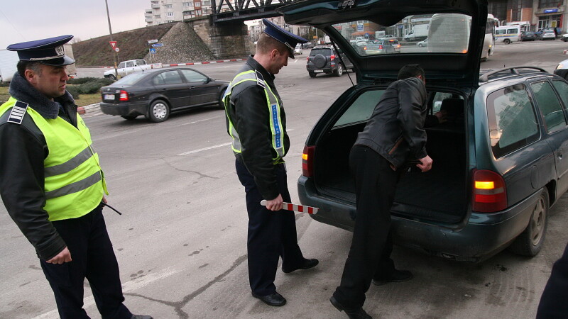 DSVSA Caraş-Severin: Ample controale de sărbătorile pascale în pieţe, supermarketuri şi în trafic DSVSA Caraş-Severin: Ample controale de sărbătorile pascale în pieţe, supermarketuri şi în trafic