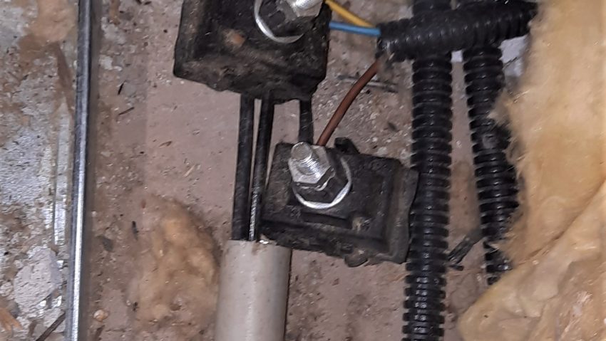 Sute de cazuri de consum fraudulos de energie electrică şi gaze naturale Sute de cazuri de consum fraudulos de energie electrică şi gaze naturale