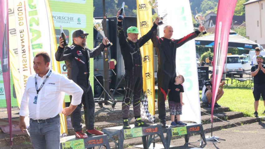 Emil Ghinea, locul I şi King of the Hill în Valea Domanului! Reşiţenii George Şchiopulescu şi Claudiu Ciucă au completat podiumul Open Emil Ghinea, locul I şi King of the Hill în Valea Domanului! Reşiţenii George Şchiopulescu şi Claudiu Ciucă au completat podiumul Open