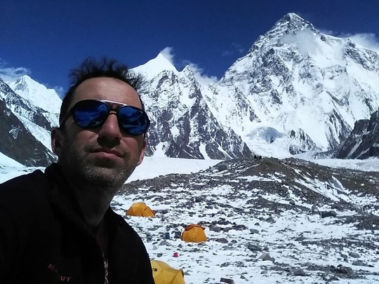 Alpinistul Horia Colibăşanu a urcat pe al zecelea vârf de peste 8.000 de metri Alpinistul Horia Colibăşanu a urcat pe al zecelea vârf de peste 8.000 de metri