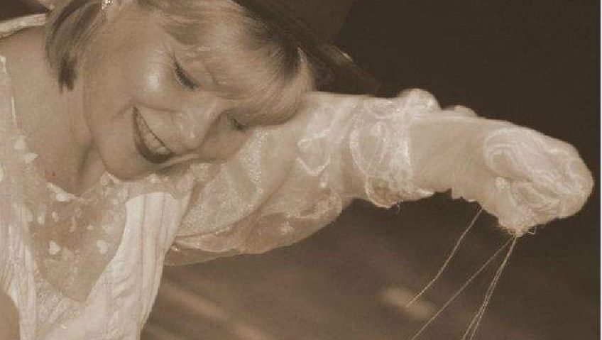 La mulți ani, Camelia Ghinea! La mulți ani, Camelia Ghinea!