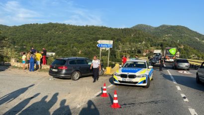 [UPDATE] Accident rutier cu 5 victime pe DN 6. O mașină a căzut în golful Bahna