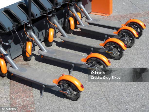 Utilizatorii de trotinete şi biciclete electrice ar putea fi obligaţi să deţină asigurare RCA Utilizatorii de trotinete şi biciclete electrice ar putea fi obligaţi să deţină asigurare RCA
