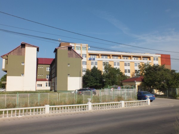 Spitalul Orăşenesc Moldova Nouă are nevoie de medici. 6 posturi vor fi scoase din nou la concurs Spitalul Orăşenesc Moldova Nouă are nevoie de medici. 6 posturi vor fi scoase din nou la concurs