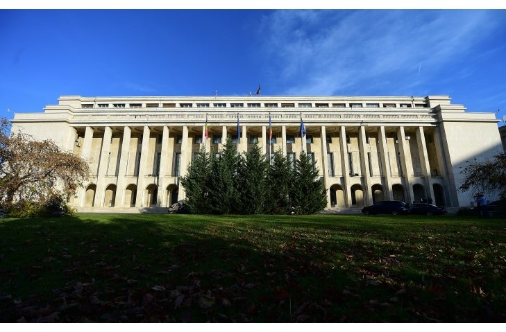 DOI ANI DE RĂZBOI ÎN UCRAINA – Guvern: Palatul Victoria va fi iluminat sâmbătă în culorile drapelului ucrainean DOI ANI DE RĂZBOI ÎN UCRAINA – Guvern: Palatul Victoria va fi iluminat sâmbătă în culorile drapelului ucrainean