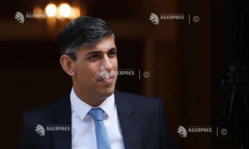 Sunak promite mai mulţi bani pentru apărarea Marii Britanii într-o ”lume periculoasă” Sunak promite mai mulţi bani pentru apărarea Marii Britanii într-o ”lume periculoasă”
