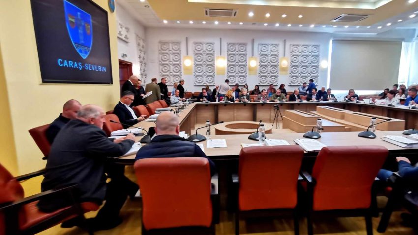 Consilierii au decis: IML Caraş-Severin trebuie să se mulţumească cu o maşină la mâna a doua Consilierii au decis: IML Caraş-Severin trebuie să se mulţumească cu o maşină la mâna a doua
