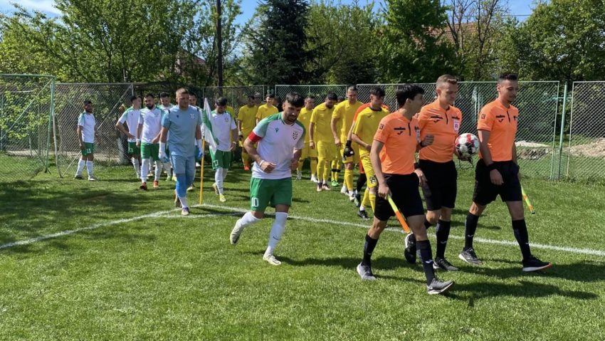 Fotbal, Liga a IV-a Caraş-Severin: Magica Balta Caransebeş, tot mai aproape de titlu Fotbal, Liga a IV-a Caraş-Severin: Magica Balta Caransebeş, tot mai aproape de titlu