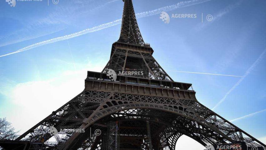 Cercurile olimpice, instalate pe Turnul Eiffel pentru JO 2024 Cercurile olimpice, instalate pe Turnul Eiffel pentru JO 2024