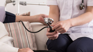 Arad: Aproximativ 5700 de persoane au rămas fără asigurare medicală după 1 septembrie