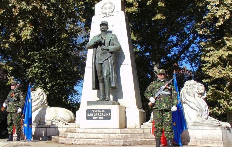 Garnizoana și Cercul Militar Caransebeș marchează Ziua Europei și Ziua Independenței Naționale Garnizoana și Cercul Militar Caransebeș marchează Ziua Europei și Ziua Independenței Naționale