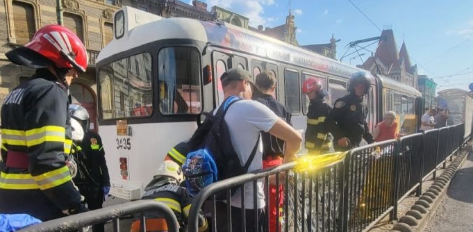 Timișoara: accident grav pe linia de tramvai Timișoara: accident grav pe linia de tramvai