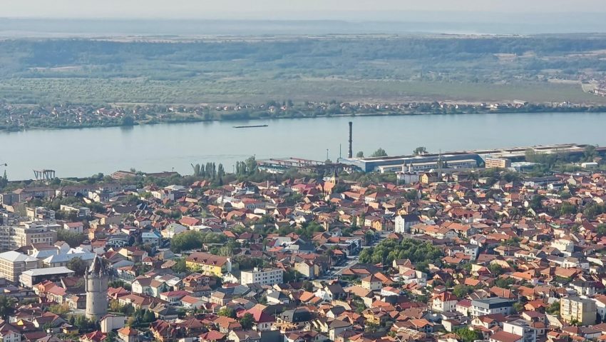 Apele Române: Debitul maxim al Dunării va fi de 7.900 – 8.000 mc/s în 29-30 septembrie; nu se prognozează probleme deosebite Apele Române: Debitul maxim al Dunării va fi de 7.900 – 8.000 mc/s în 29-30 septembrie; nu se prognozează probleme deosebite