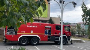 Intervențiile pompierilor cărășeni la sfârșit de săptămână: incendii, accidente rutiere și misiuni de salvare