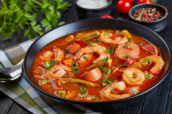 Rețetă: pui și cârnați Gumbo Rețetă: pui și cârnați Gumbo