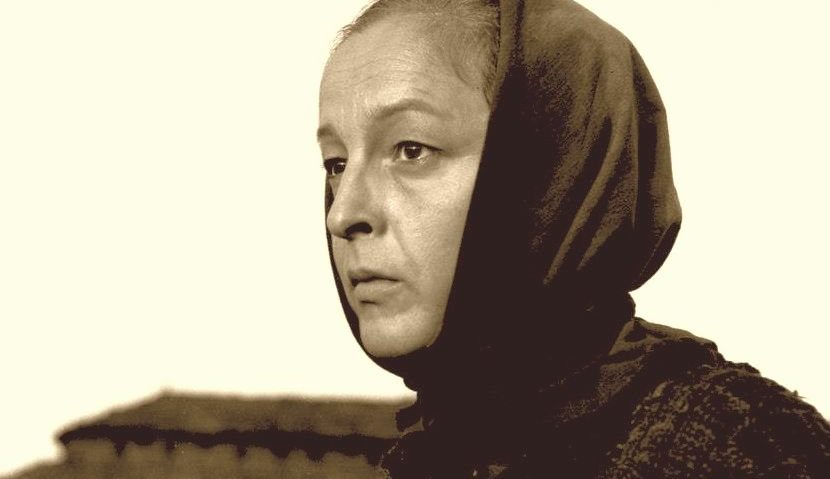 Leopoldina Bălănuță recită de 26 de ani în lumea fără de dor Leopoldina Bălănuță recită de 26 de ani în lumea fără de dor