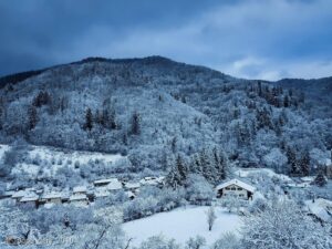 Obiceiuri de Crăciun, în lumea satului din Banat: Sărbătoarea naşterii Domnului la Rusca Montană Obiceiuri de Crăciun, în lumea satului din Banat: Sărbătoarea naşterii Domnului la Rusca Montană