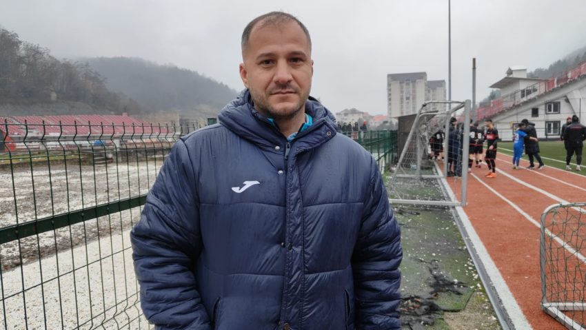 Fotbaliştii de la CSM Caransebeş au reluat pregătirile. Mircea Manu: “Construim pentru viitor” Fotbaliştii de la CSM Caransebeş au reluat pregătirile. Mircea Manu: “Construim pentru viitor”