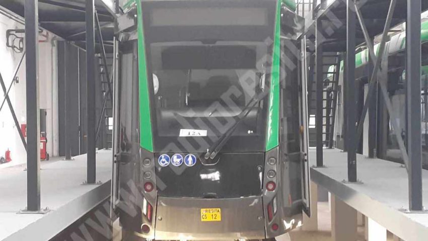 Reşiţa: Tramvaiele avariate sunt reparate pe asigurările RCA ale şoferilor care au provocat accidentele Reşiţa: Tramvaiele avariate sunt reparate pe asigurările RCA ale şoferilor care au provocat accidentele