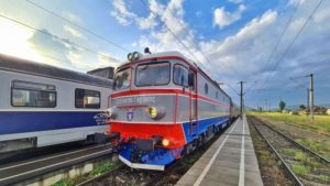 Biletele de tren se scumpesc de la 1 august 2025: Creșteri de până la 4,5 lei la CFR Călători și operatorii privați