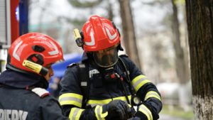 Peste 40 de intervenţii în 4 zile: bilanțul pompierilor cărășeni de Paște
