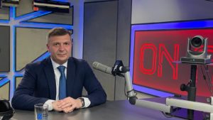 Silviu Hurduzeu: Spitalul Judeţean din Reşiţa acumulează datorii, prea multe paturi, prea puţini pacienţi