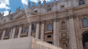 Conclavul pentru alegerea noului papă va începe în 7 mai anunță Vaticanul
