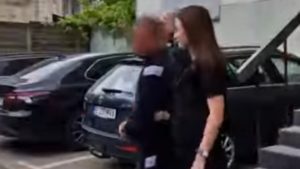Furt de 49.000 de euro în Timiș: două percheziții, un suspect reținut, altul căutat