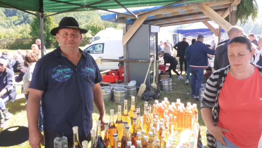 Târgul de primăvară al Neuwerk-ului de la Bocșa: Tradiție, produse locale și informaţii pentru fermieri Târgul de primăvară al Neuwerk-ului de la Bocșa: Tradiție, produse locale și informaţii pentru fermieri