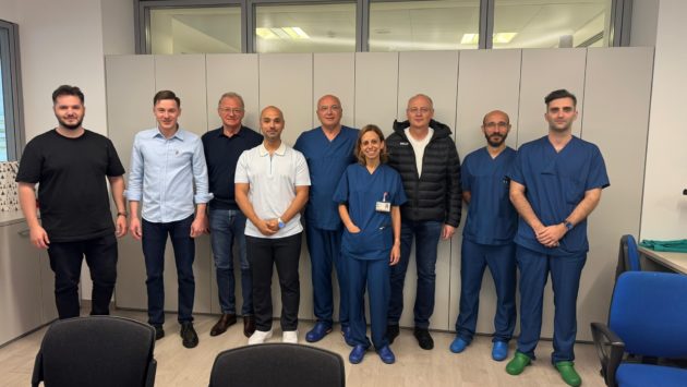 Spitalul Județean Reșița face pași spre chirurgia de top prin intermediul tinerilor medici care se specializează în Italia