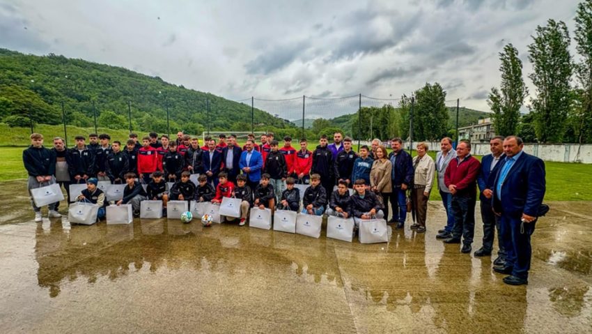 Fotbalul din Moldova Nouă, sprijinit de Aquacaraş! Fotbalul din Moldova Nouă, sprijinit de Aquacaraş!