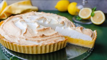 Plăcintă cu lămâie și bezea – desert clasic, ușor de preparat acasă