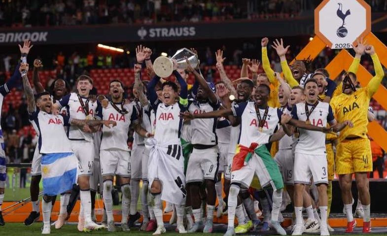 Tottenham, triumfătoare în Europa League! Trofeul intră şi în palmaresul lui Radu Drăguşin Tottenham, triumfătoare în Europa League! Trofeul intră şi în palmaresul lui Radu Drăguşin
