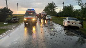 Accident rutier grav în Otvești: o femeie și-a pierdut viața, cinci persoane implicate, inclusiv doi minori