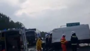 Video Arad: Accident cu 11 persoane implicate pe autostrada A1