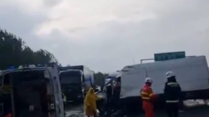 Video Arad: Accident cu 11 persoane implicate pe autostrada A1