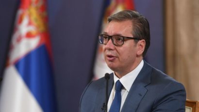 Preşedintele sârb, internat într-un spital militar după întoarcerea sa din Statele Unite