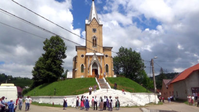 Kirchweihfest 2025 – Hramul Bisericii Catolice din Steierdorf, sărbătoare cu tradiție și dansuri populare