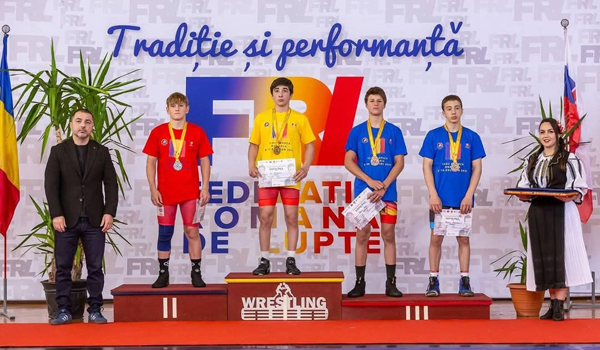 Luptătorul cărăşean Carlos Rădulescu, pe podium la Turneul Internaţional de la Cluj! Luptătorul cărăşean Carlos Rădulescu, pe podium la Turneul Internaţional de la Cluj!
