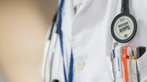 Nouă medici din Caraș-Severin au solicitat certificate de conformitate pentru a profesa în UE sau a participa la concursuri medicale