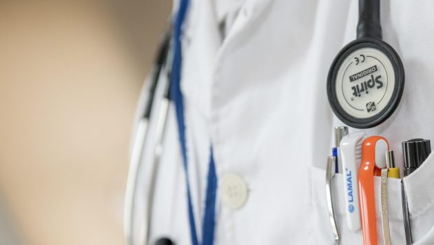 Nouă medici din Caraș-Severin au solicitat certificate de conformitate pentru a profesa în UE sau a participa la concursuri medicale