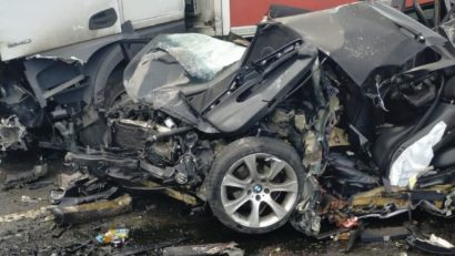 Trei persoane rănite într-un grav accident pe DN 6