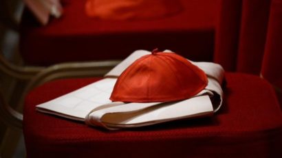 Conclav: Cardinalii se adună pentru a-l alege în cel mai mare secret pe viitorul pontif