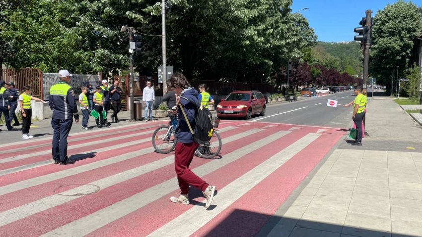 Primarul Reșiței vrea să elimine liniuțele care se fac pe bulevardele principale din oraș
