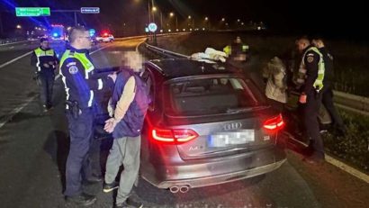 Au fost controale pe A1. Trei români sunt cercetați pentru trafic de migranți