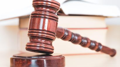Planurile Primăriei Reşiţa pentru Piaţa Trandafirul, blocate temporar în instanţă