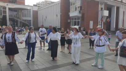 Festivalul „Paula Neamțu” a readus farmecul portului popular românesc în centrul Reșiței
