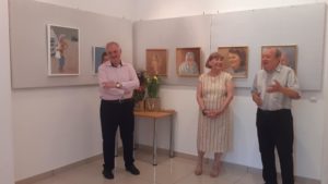 Expoziție de artă plastică semnată de Adina Ghinaci la Reșița: „Atitudini, emoții, sentimente”