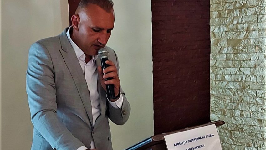 Viorel Lolea rămâne la șefia Asociației Județene de Fotbal Caraș-Severin Viorel Lolea rămâne la șefia Asociației Județene de Fotbal Caraș-Severin